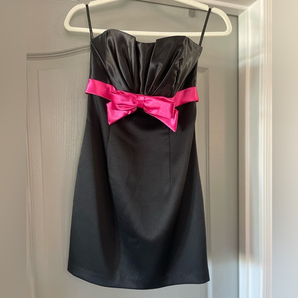 Jessica McClintock Black Strapless Dress with Pink Bow Accent, Size 3 - Picture 1 of 5